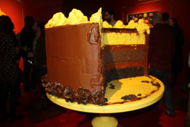 Olha o tamanho do bolo!
