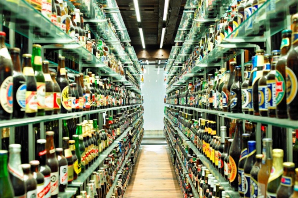 A Fábrica Carlsberg possui o maior acervo de garrafas de cerveja fechadas do mundo! Esse foi um dos meus ambientes favoritos! (Fonte: 10Best)