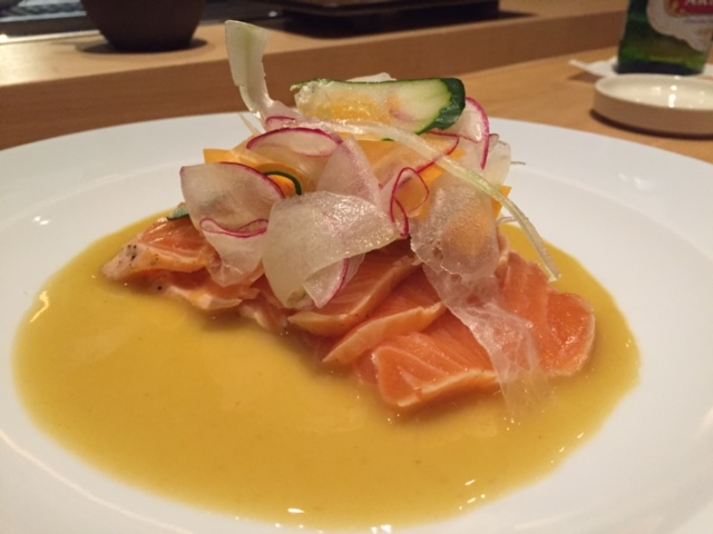 Tataki de salmão com karashi su-missô