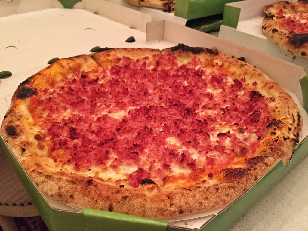Pizza Toscana: feita com calabresa moída 